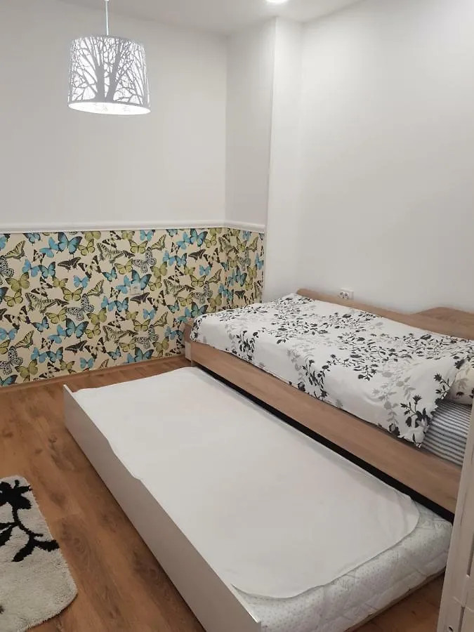 Апартамент Нощувки Бургас Apartmán